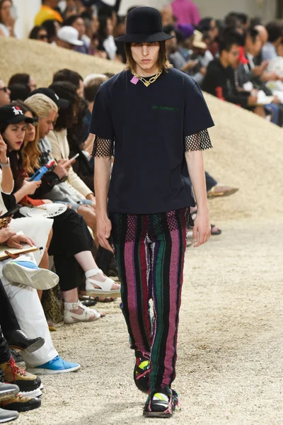 Look 9